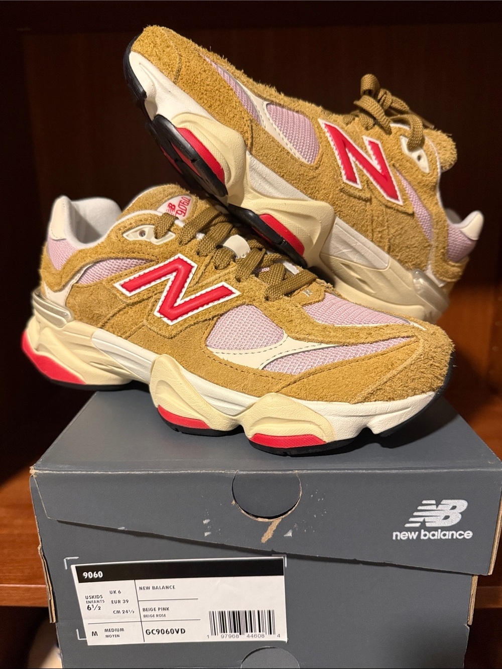 New Balance 9060